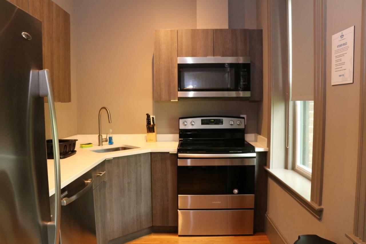 A Stylish Stay W/ A Queen Bed, Heated Floors.. #26 브루클라인 외부 사진