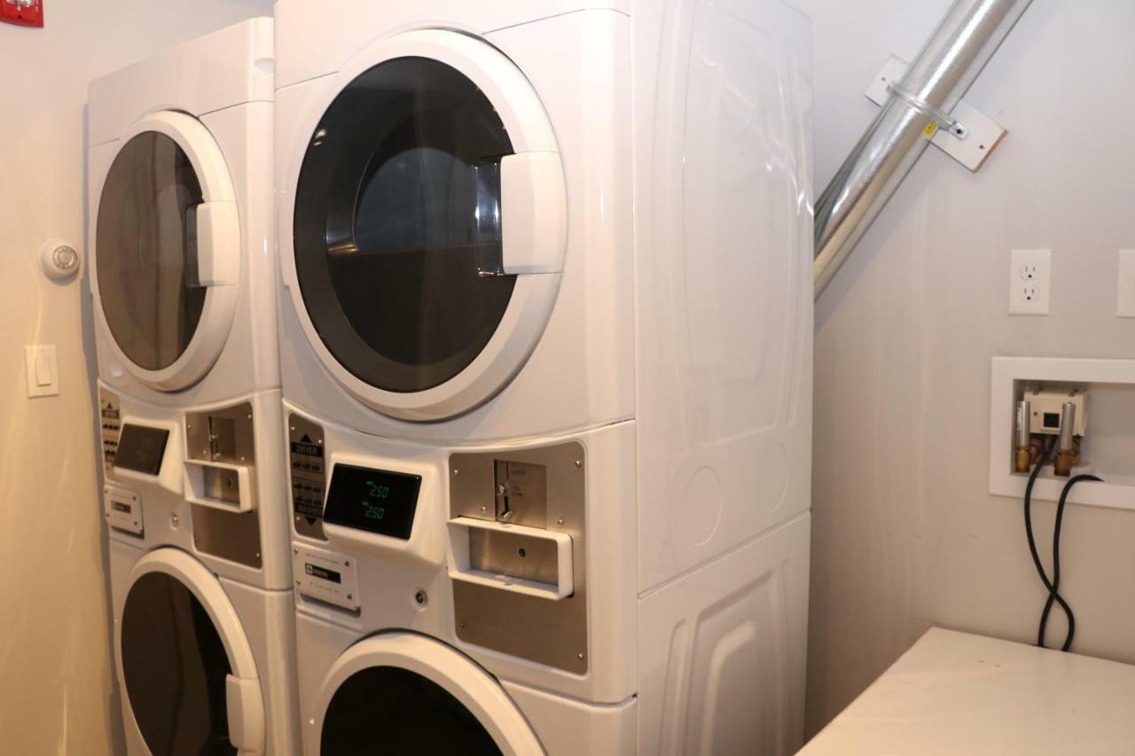 A Stylish Stay W/ A Queen Bed, Heated Floors.. #26 브루클라인 외부 사진